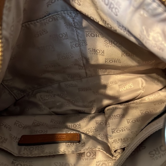 Michael Kors leather purse - Picture 6 of 8